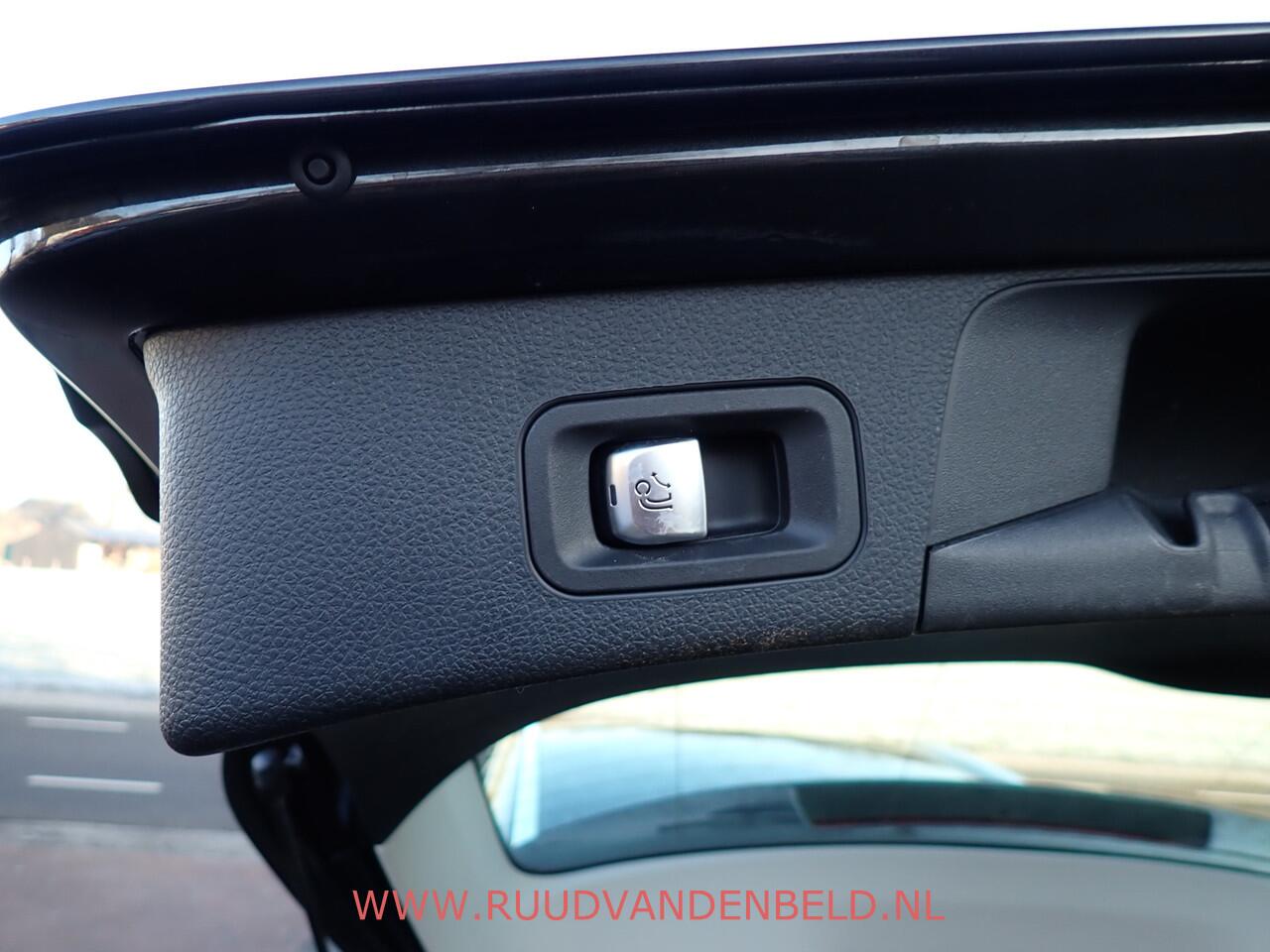 Mercedes-Benz C-KLASSE Estate 300DE FULL-LED/NAVI/CAMERA/TREKHAAK/SPORTSTOEL