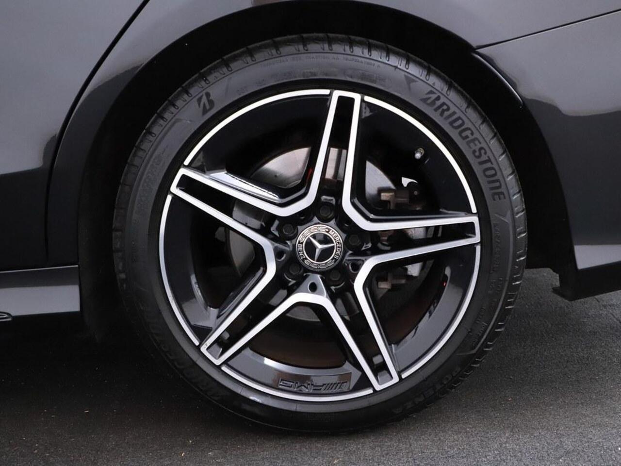 Mercedes-Benz C-KLASSE 180 Aut. AMG Night Ed. Leder/Camera/Carplay/Alarm