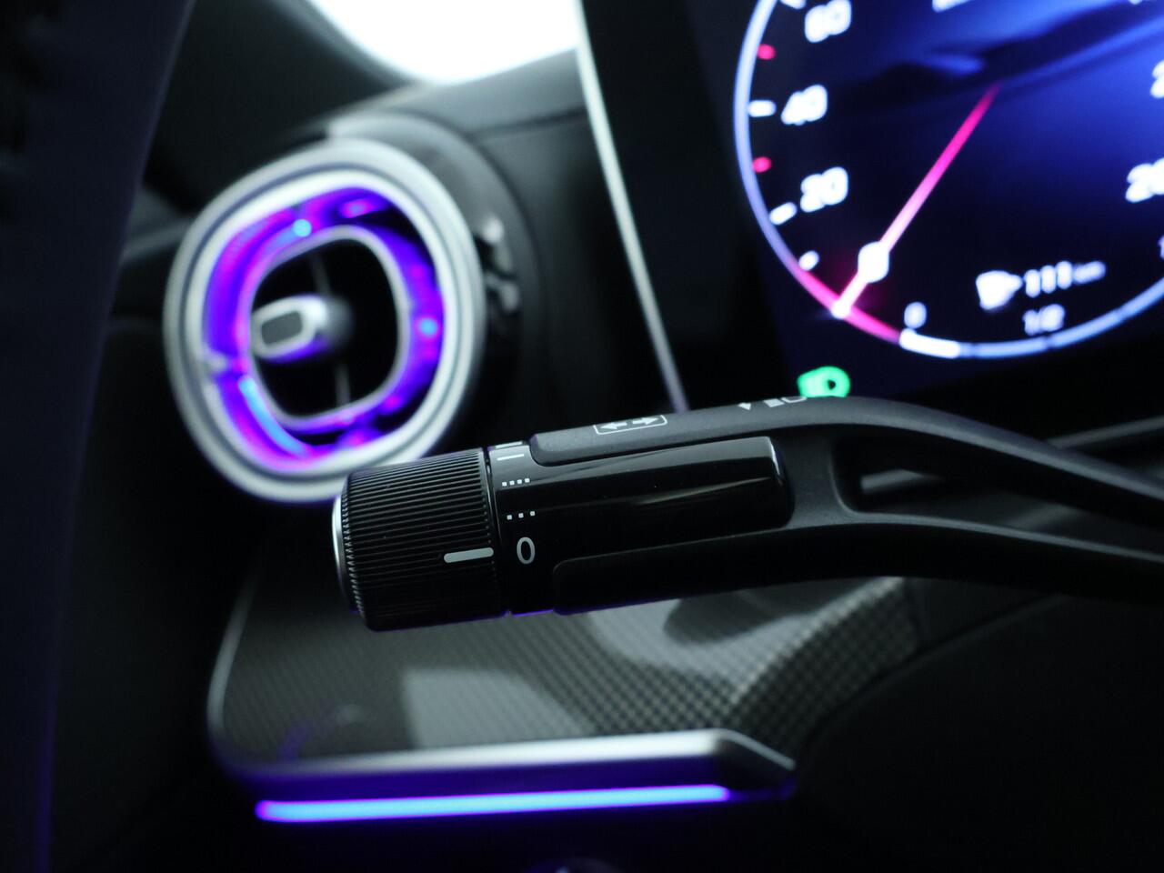 Mercedes-Benz C-KLASSE 300 e Business Solution AMG | Trekhaak | Nightpakket | Parkeerpakket met 360°-camera | Memorypakket | Dodehoekassistent Antidiefstalpakket GUARD 360° Plus | Spiegelpakket | KEYLESS GO | USB-pakket |