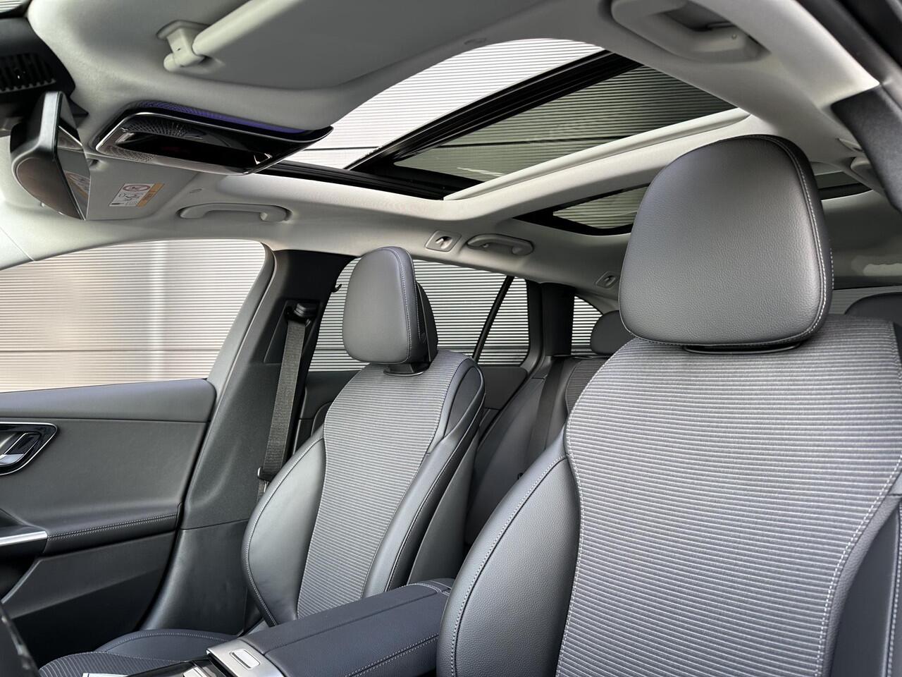 Mercedes-Benz C-KLASSE Estate 180 | Panoramadak | Apple CarPlay | Stoelverwarming | Sfeerverlichting | Achteruitrijcamera