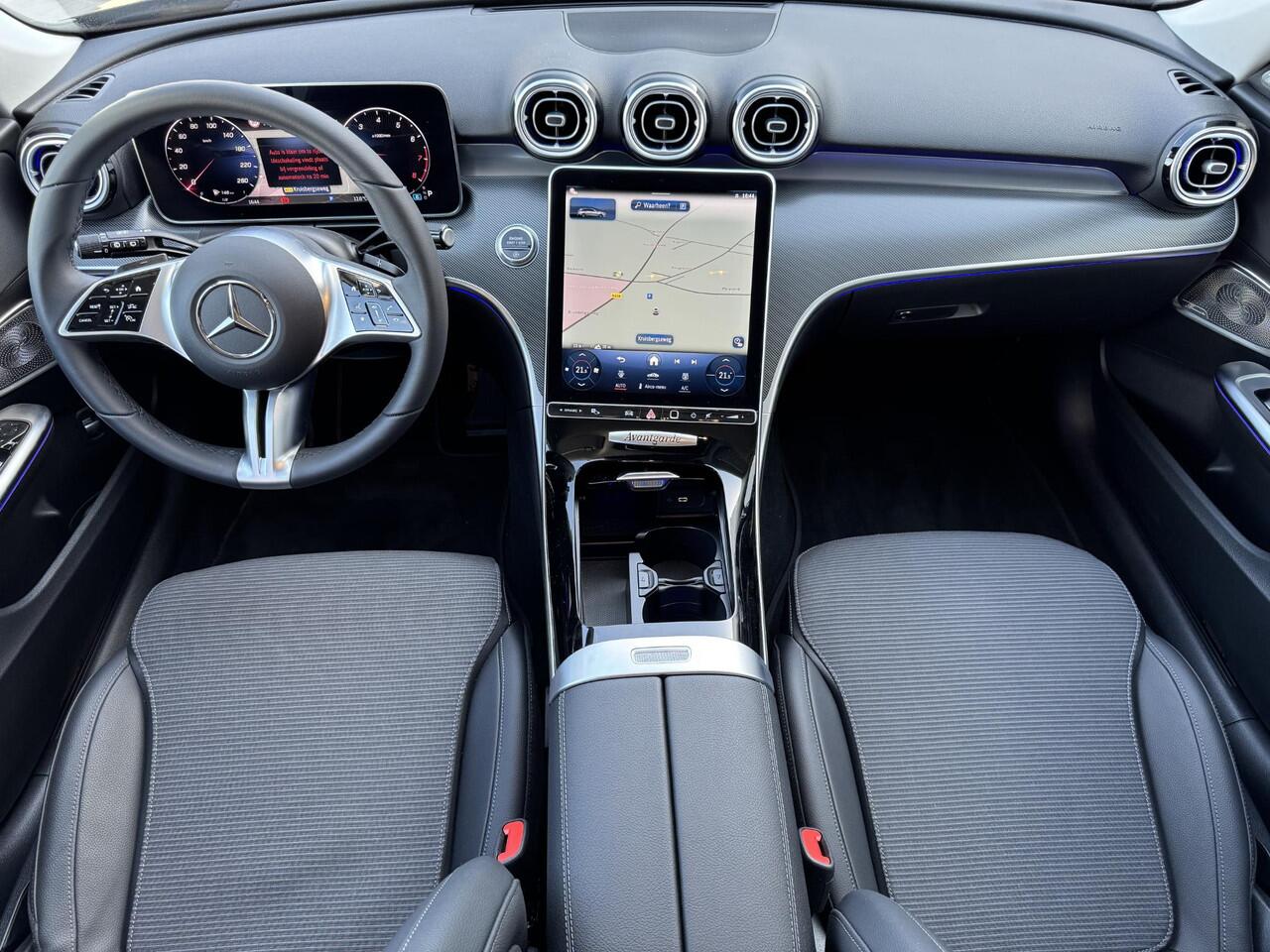 Mercedes-Benz C-KLASSE Estate Luxury Line 180 / Zeer complete/luxe / Burmester audio / Glascoating / Sfeerverlichting / 360 graden camera / Elektrisch verstelbare stoelen met memory functie / Elektrisch verstelbaar stuur