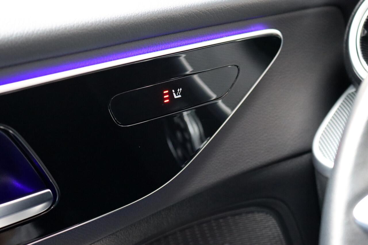 Mercedes-Benz C-KLASSE Estate 300 e Luxury Line | Panoramadak | Camera | Cruise Control | Sfeerverlichting | Dodehoekassistent | High Perf. LED | Apple Carplay/Android Auto | Stoelverwarming |