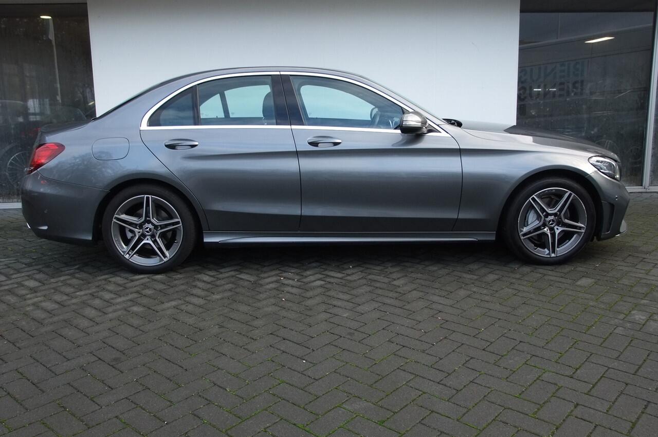 Mercedes-Benz C-KLASSE 180 Business Solution AMG / Facelift / Virtual cockpit/ Trekhaak/ NL auto/ Camera / Stoelverwarming