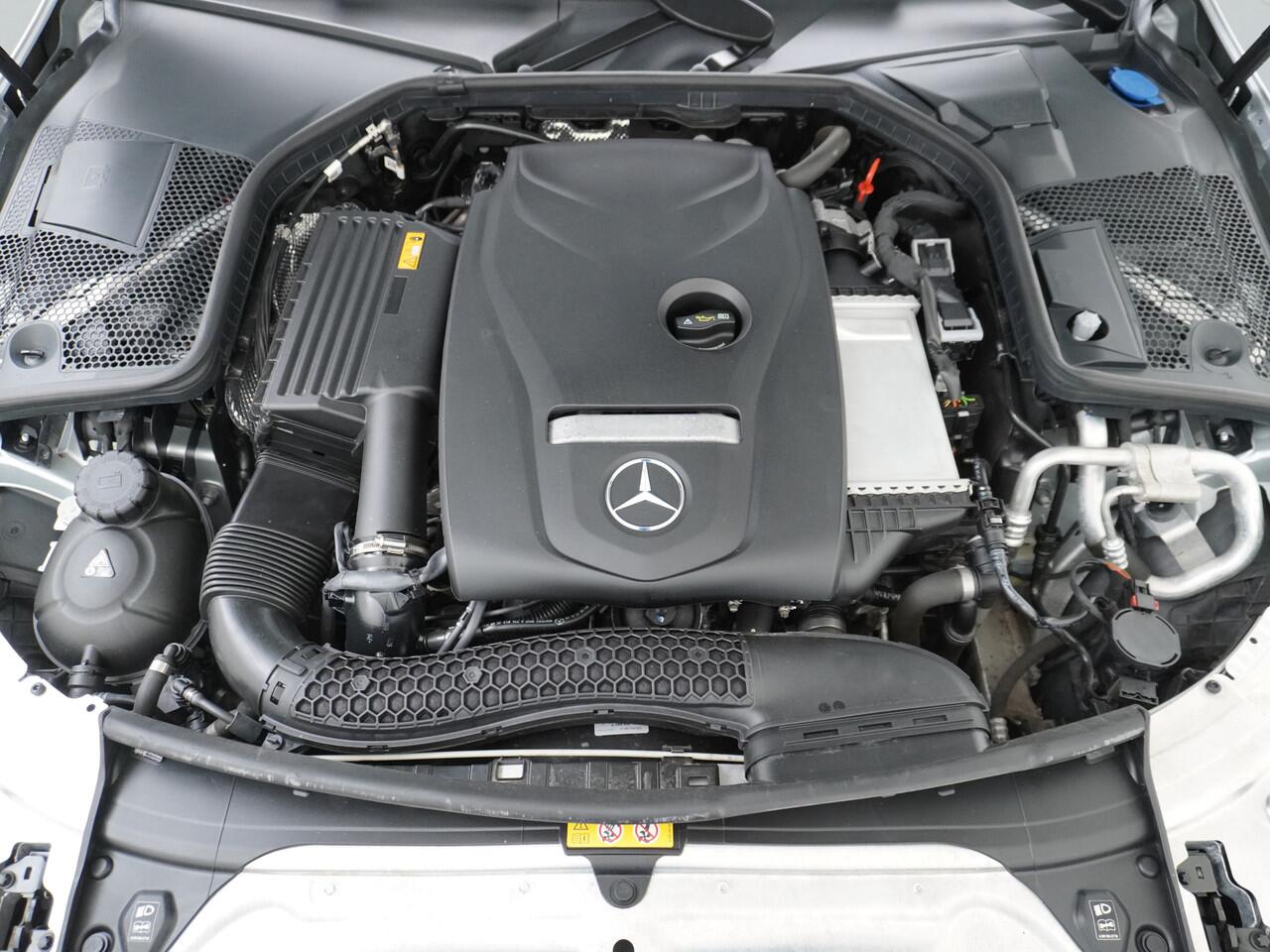 Mercedes-Benz C-KLASSE 180 AMG line | Schuifdak Multibeam Trekhaak