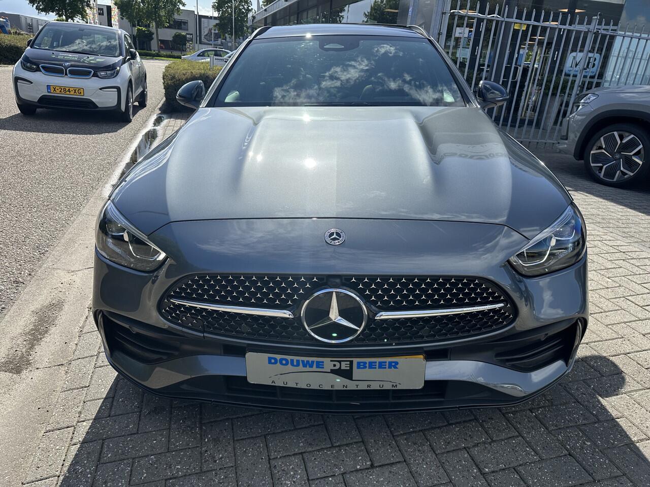 Mercedes-Benz C-KLASSE Estate 180 AMG Line Trekhaak | Pano | Night