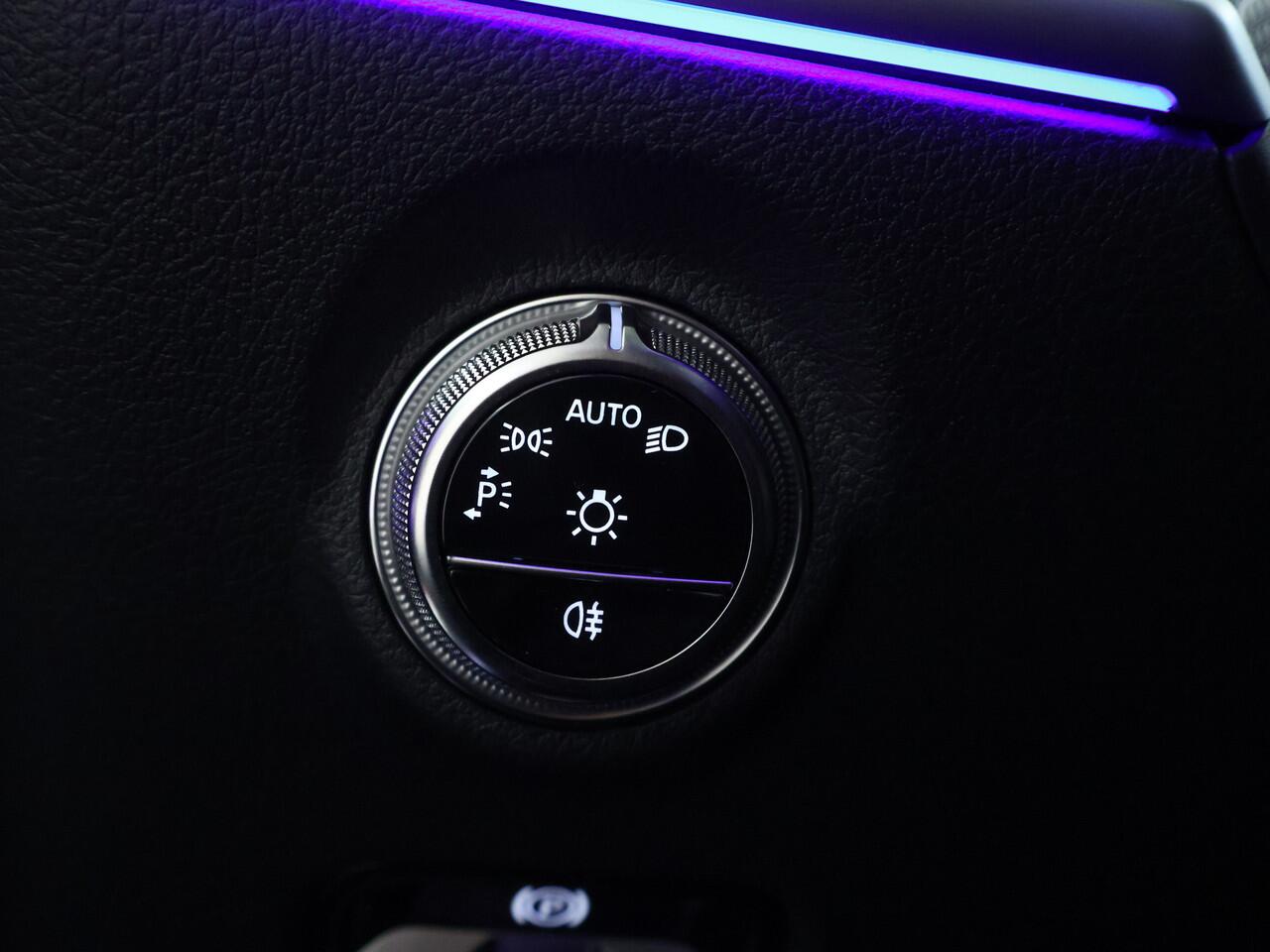 Mercedes-Benz C-KLASSE Estate 180 Business Solution AMG | Trekhaak | Nightpakket | Parkeerpakket met 360°-camera | EASY PACK achterklep | Antidiefstalpakket GUARD 360° Plus | Memorypakket | KEYLESS GO | Dodehoekassistent |