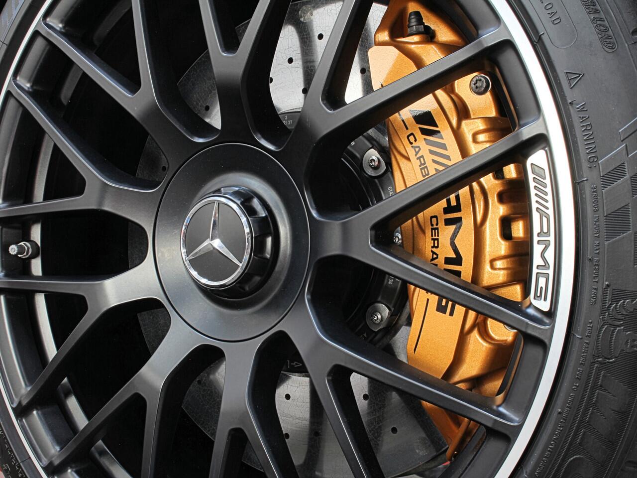 Mercedes-Benz C-KLASSE Coupé 63 S AMG | Keramisch | Schaalstoelen | AMG Driver's Package | Aero-Pakket | Panorama | Burmester | Multi-Beam LED | Memory | ACC | Rij-Assistentie Pakket | Keyless-Go | Sfeerverlichting | Carplay |