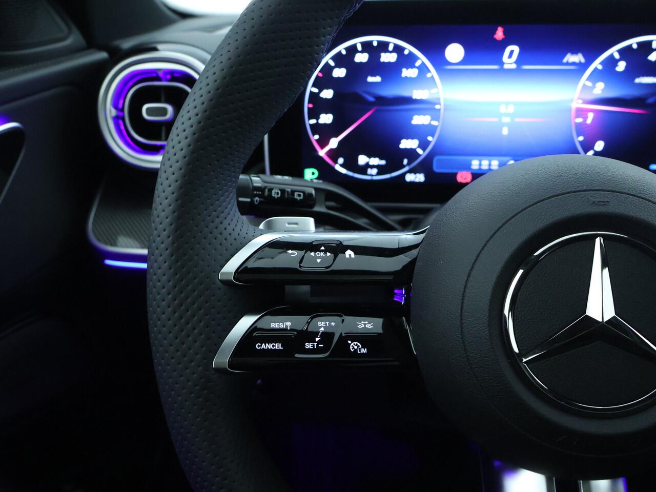 Mercedes-Benz C-KLASSE Estate 180 Business Solution AMG | Trekhaak | Nightpakket | Parkeerpakket met 360°-camera | EASY PACK achterklep | Antidiefstalpakket GUARD 360° Plus | Memorypakket | KEYLESS GO | Dodehoekassistent |