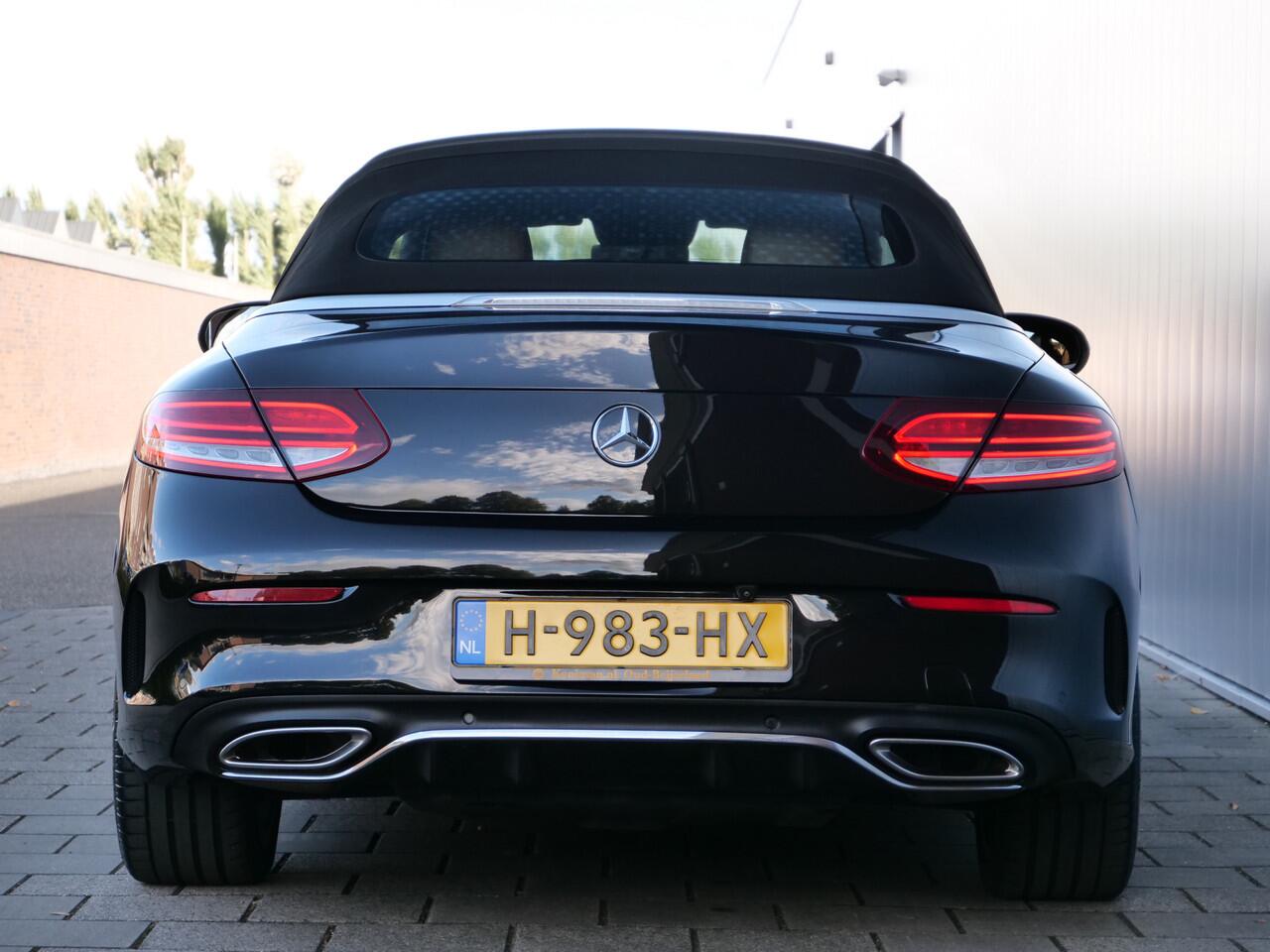 Mercedes-Benz C-KLASSE Cabrio 180 157pk AMG Line Premium Plus Automaat Apple Carplay / Leder / Camera / Windscherm