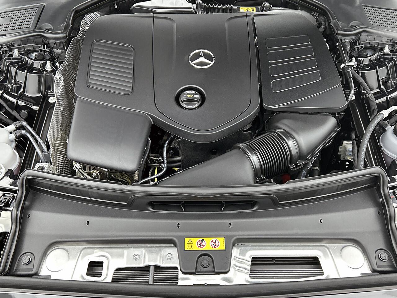 Mercedes-Benz C-KLASSE 300 e Business Solution | Trekhaak | Spiegelpakket | Parkeerpakket met achteruitrijcamera | KEYLESS GO startfunctie | GUARD 360 ° Vehicle protection Plus | Stoelverwarming voor | Zitcomfortpakket | USB-pakket |