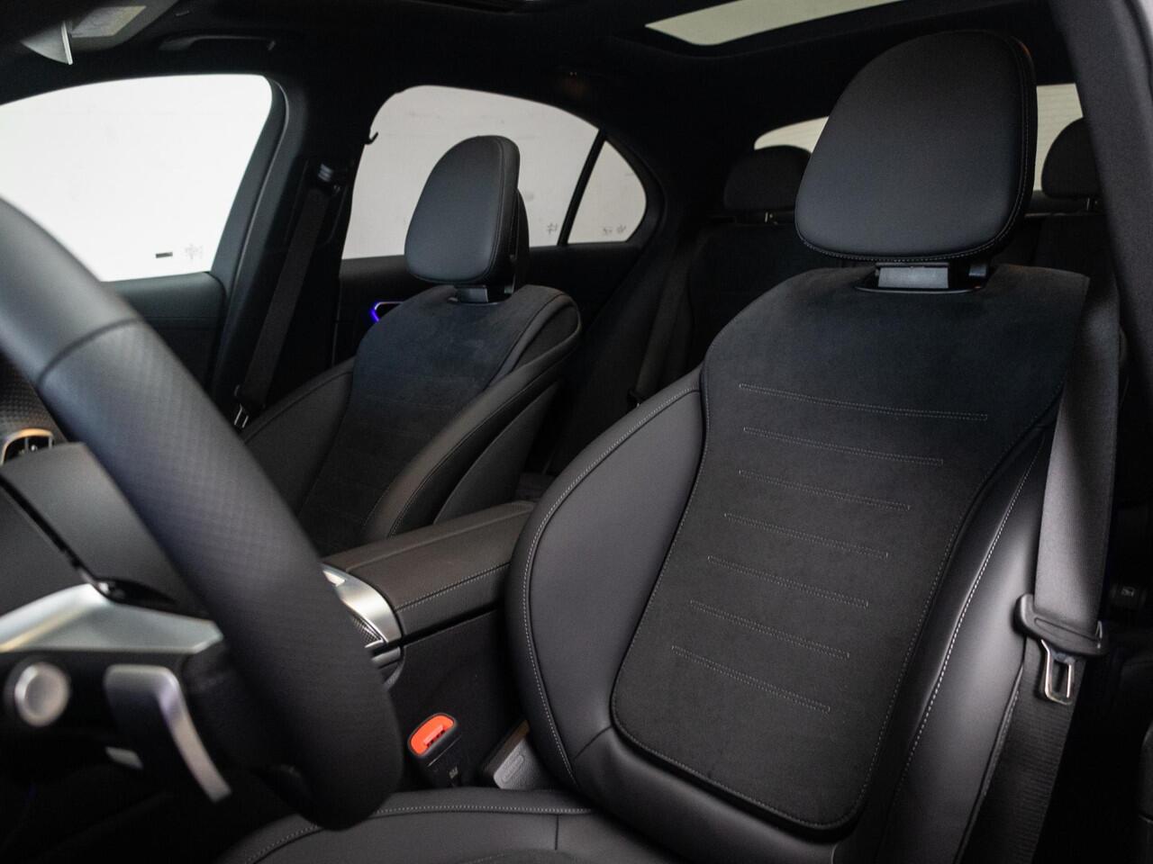 Mercedes-Benz C-KLASSE Limousine 300 e Star Edition Limited Panorama dak | Trekhaak