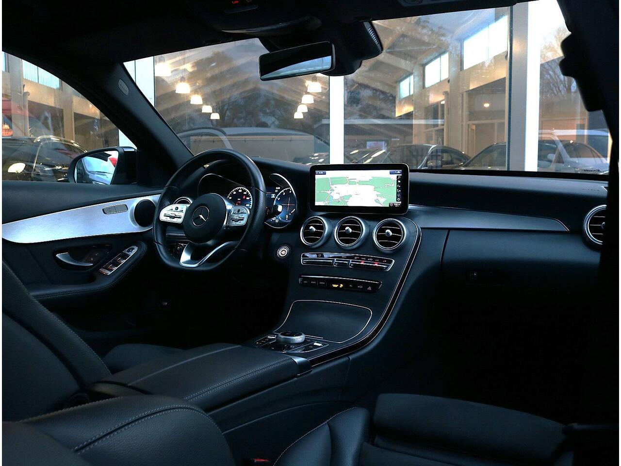 Mercedes-Benz C-KLASSE 180 Estate AMG | Night edition Mercedes-Benz C-Klasse Estate 180 AMG | Night edition