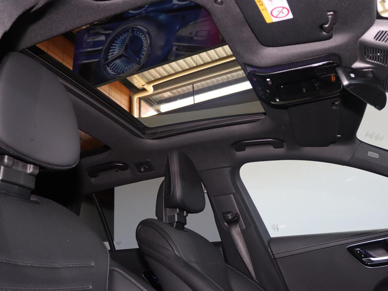 Mercedes-Benz C-KLASSE Estate 300e Business Solution AMG | Panoramaschuifdak | Night | Burmester | Rijassistentiepakket Plus | Matrix Led