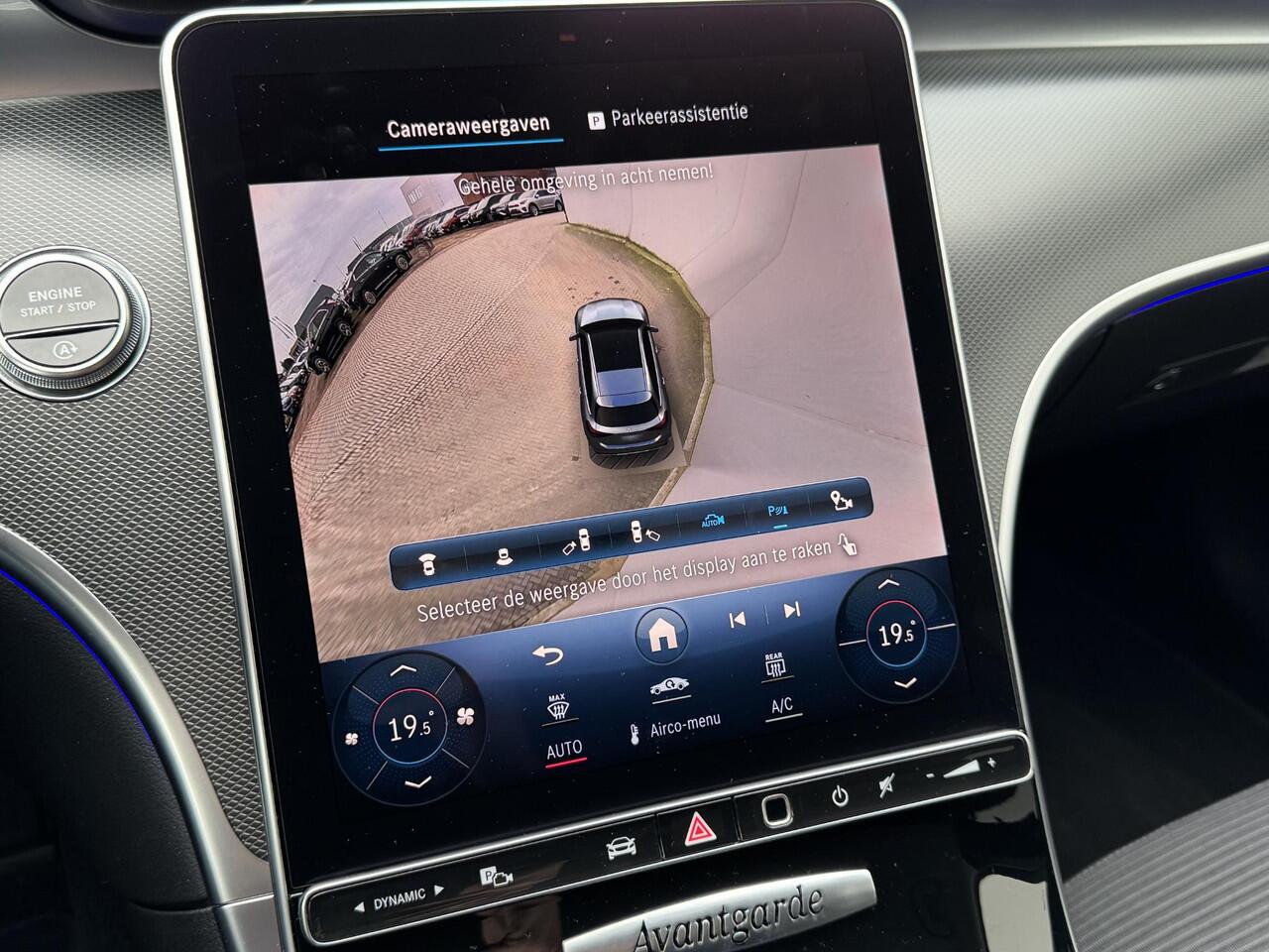 Mercedes-Benz C-KLASSE Estate Luxury Line 180 / Zeer complete/luxe / Burmester audio / Glascoating / Sfeerverlichting / 360 graden camera / Elektrisch verstelbare stoelen met memory functie / Elektrisch verstelbaar stuur