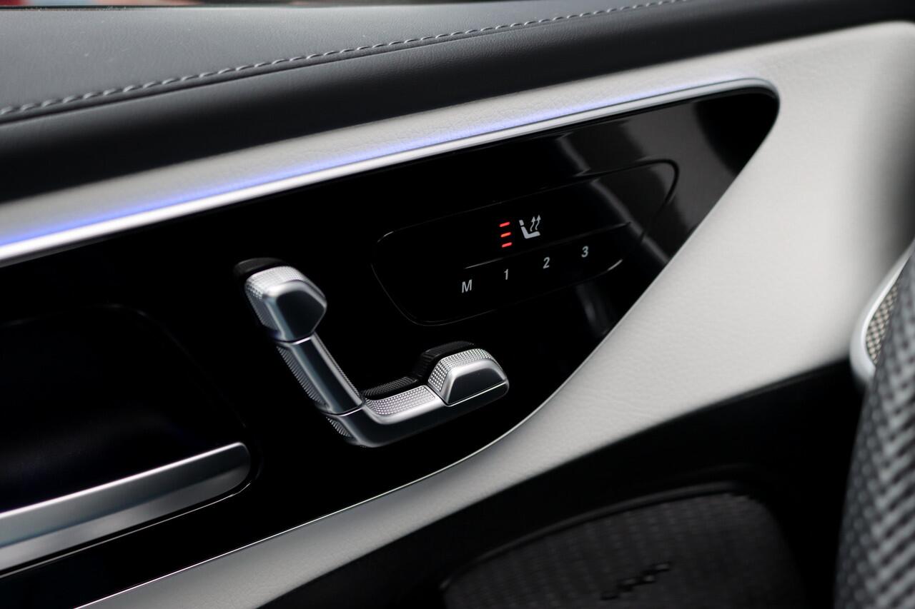 Mercedes-Benz C-KLASSE 300 e AMG Line Aut9 | Panoramadak | Memory | Surround Camera | Leder | Trekhaak | Keyless Go | Nightpakket | High Perf. LED |