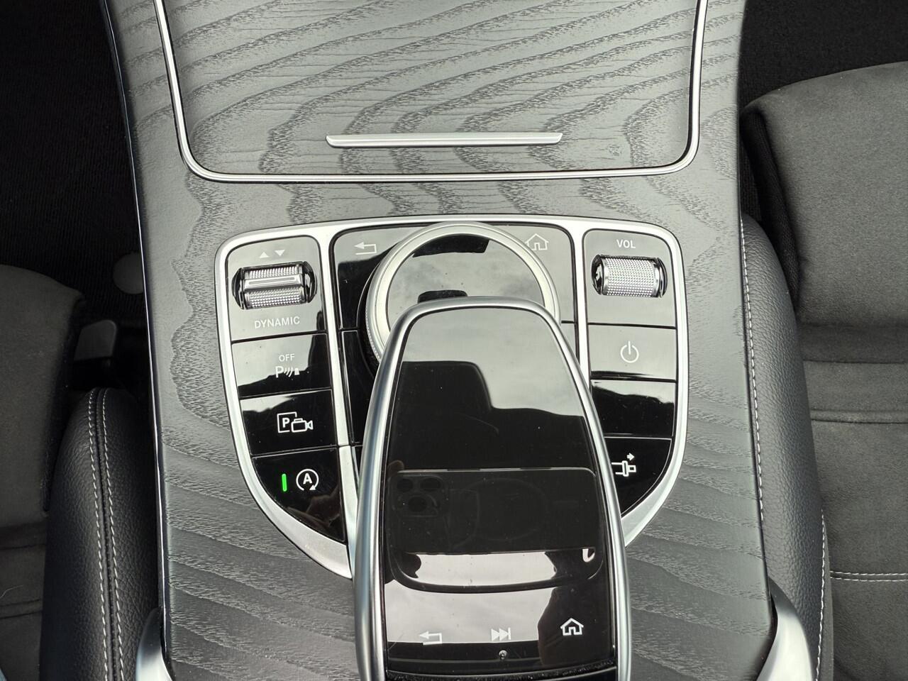 Mercedes-Benz C-KLASSE Coupé 180 Aut. AMG Panodak Keyless Burmester 19" Org. Nederlands