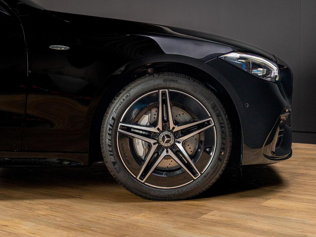 Mercedes-Benz C-KLASSE Limousine 300e Business Solution AMG Premium PLUS | Panorama dak | Trekhaak