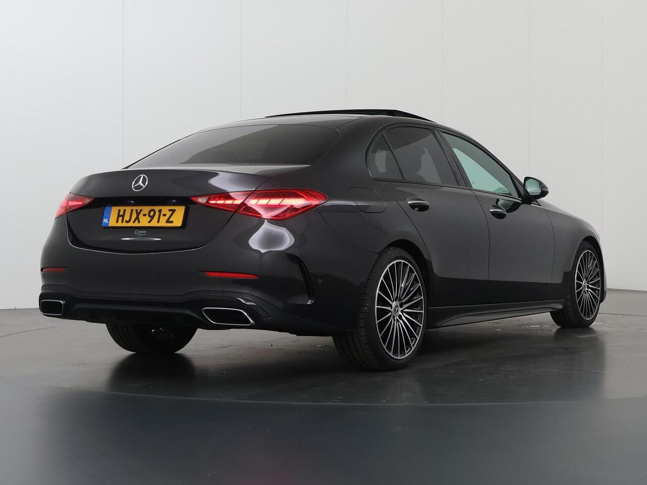 Mercedes-Benz C-KLASSE 180 Star Edition AMG Line | Keyless | Panoramadak | Digitaal Licht | 360* Camera |