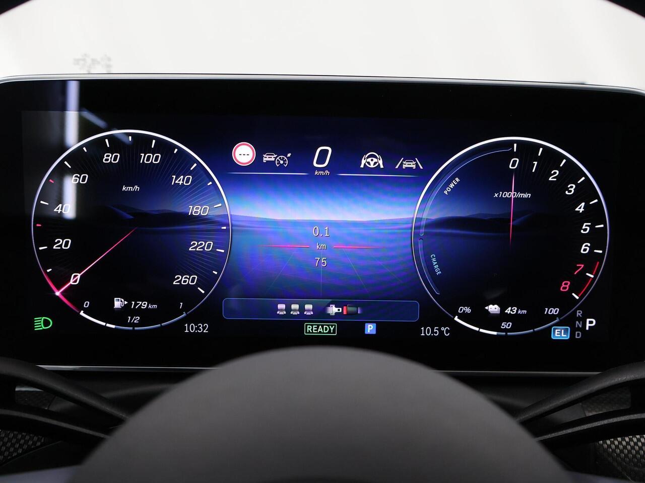 Mercedes-Benz C-KLASSE Estate 300e Star Edition AMG Line | Panoramadak | Rij-assistentie pakket plus | Achteruitrijcamera | DISTRONIC