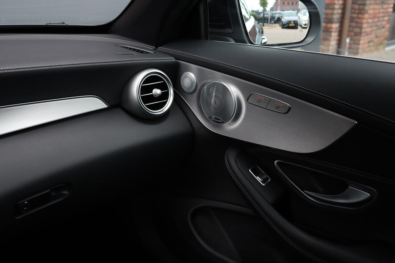 Mercedes-Benz C-KLASSE Cabrio 220 d AMG Line | Airscarf | Burmester | Surround Camera | Leder | Keyless Go | Leder | Stoelverwarming | Dodehoekassistent | Apple Carplay/Android Auto |