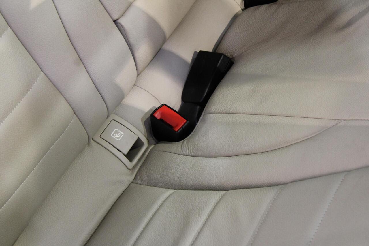 Mercedes-Benz C-KLASSE Estate 180 Premium Plus Pack Panorama dak | Trekhaak | or. NL auto | dealer onderhoud