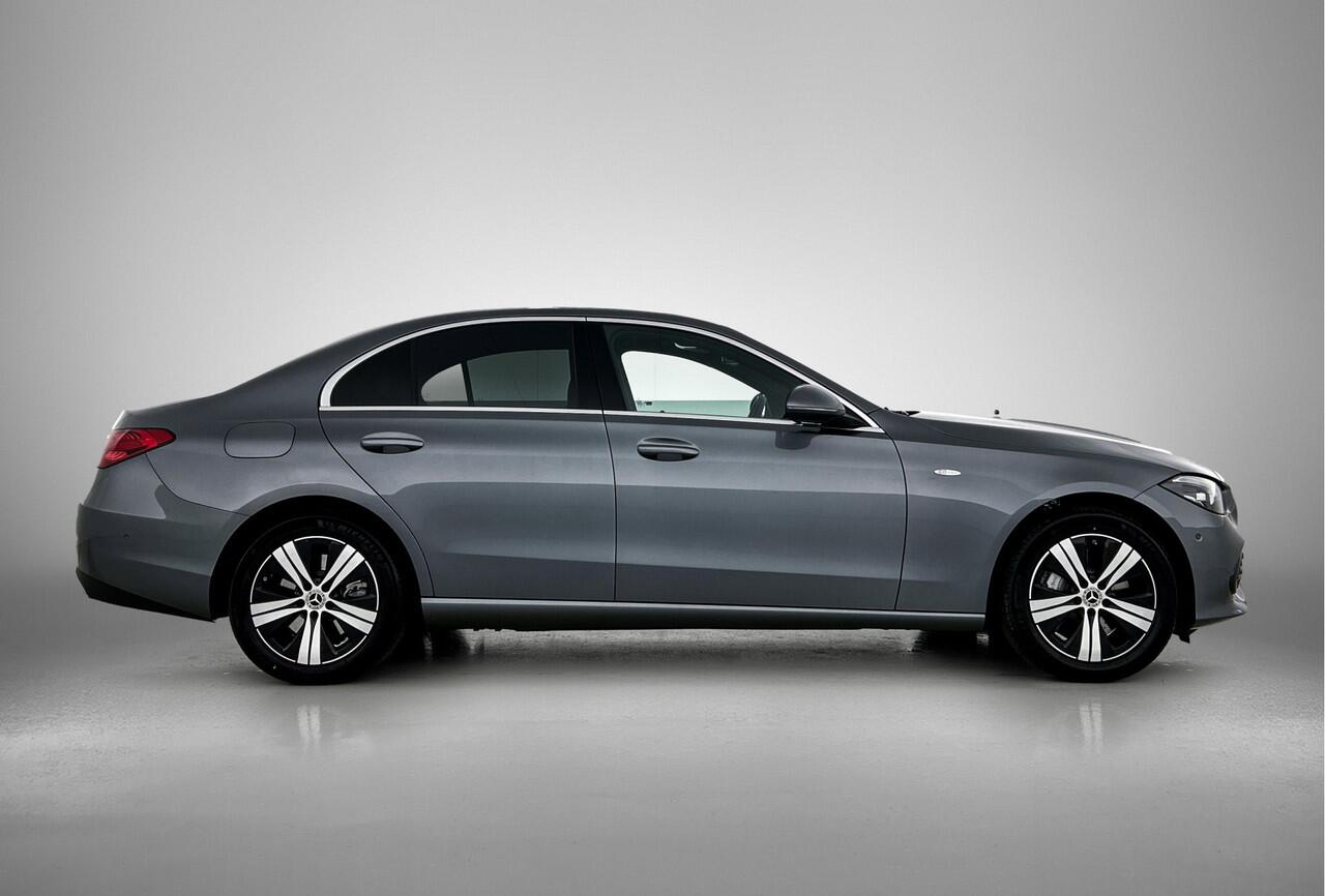 Mercedes-Benz C-KLASSE 300 e Business Solution | Trekhaak | Warmtewerend, donkergetint glas achter | Antidiefstalpakket GUARD 360° Plus | Smartphone-integratie | Sierdelen zilvergrijs | Draadloos oplaadsysteem voor smartphone |