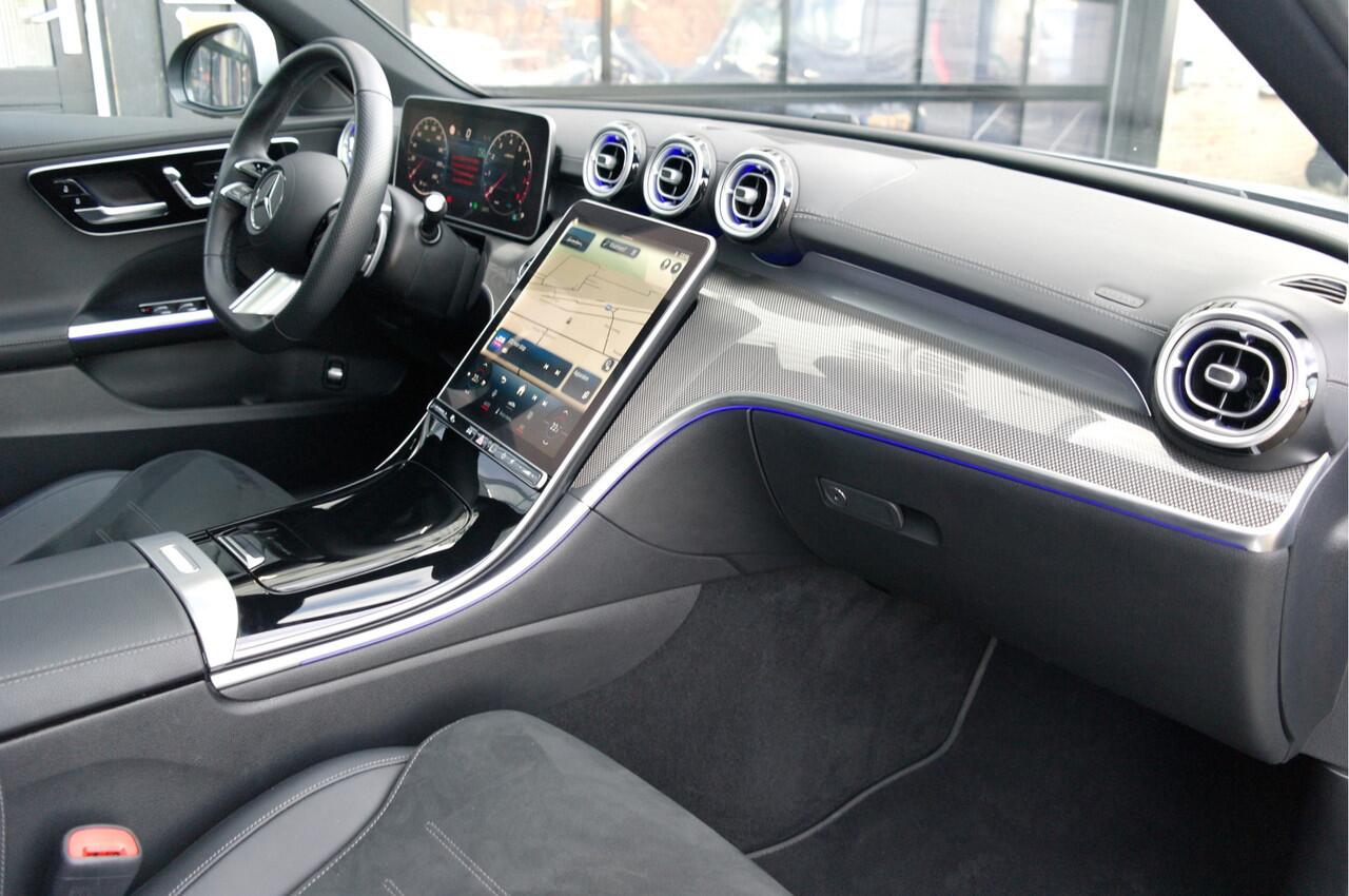 Mercedes-Benz C-KLASSE Estate 180 AMG Line | Pano | 360º | Memory | MBUX | NL-Auto | Fabrieksgarantie