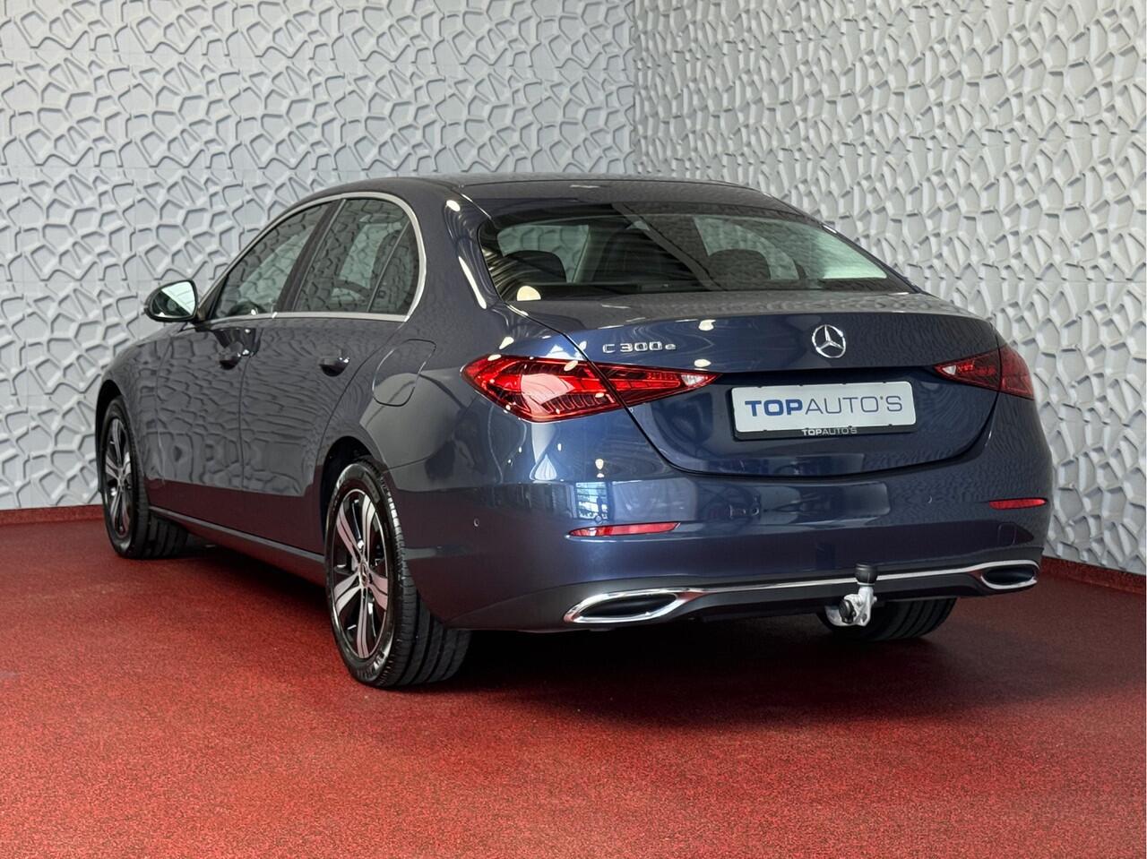 Mercedes-Benz C-KLASSE 300e 313PK PHEV 12/2024 AVANTGARDE TREKHAAK HALF LEER CAMERA ELEK/STOEL/VERWARMD 12/2024 PHEV PLUG IN HYBRIDE phev