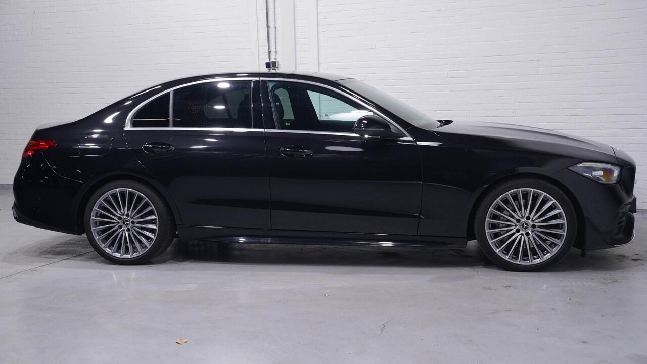 Mercedes-Benz C-KLASSE 180 AMG Line AMG-pakket ECC ACC DAB PDC v+a 1e eigenaar NAP apple-carplay digitale-cockpit camera verkeersborden herkenning 19"LMV stoelverwarming Full-map navi