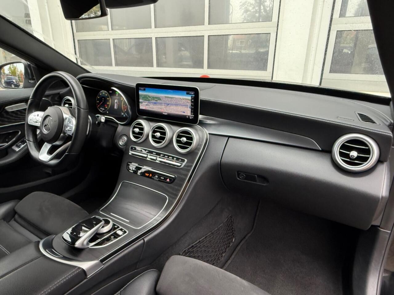 Mercedes-Benz C-KLASSE C200 Business Solution AMG Navi Pano Camera Trekhaak