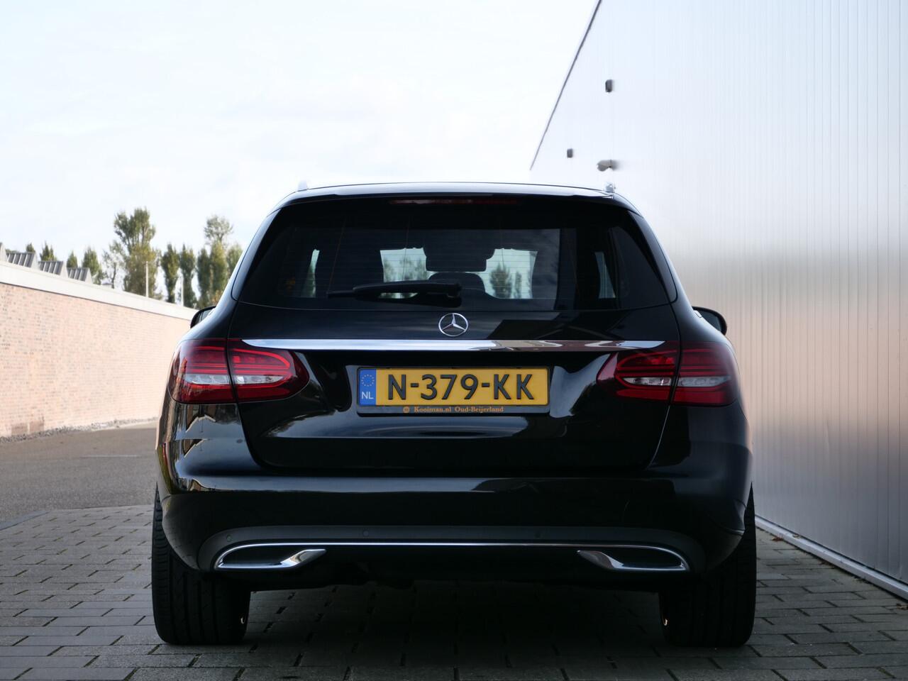 Mercedes-Benz C-KLASSE Estate 180 Business Solution 157 Pk Automaat Navigatie / Camera / DAB / Sfeerverlichting