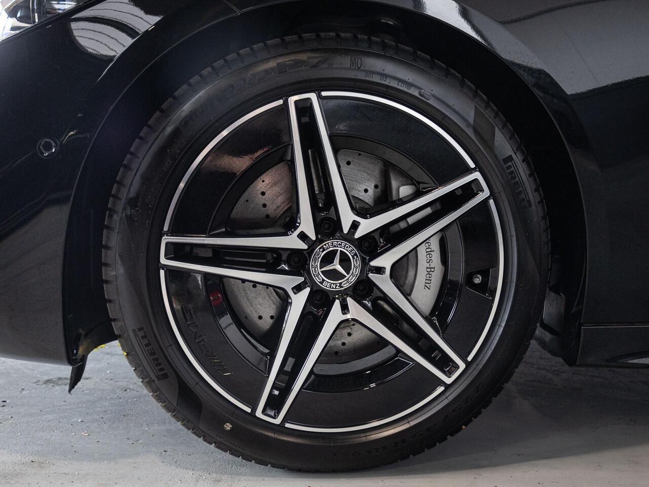 Mercedes-Benz C-KLASSE Estate 180 AMG Line Premium | Panorama dak | Trekhaak