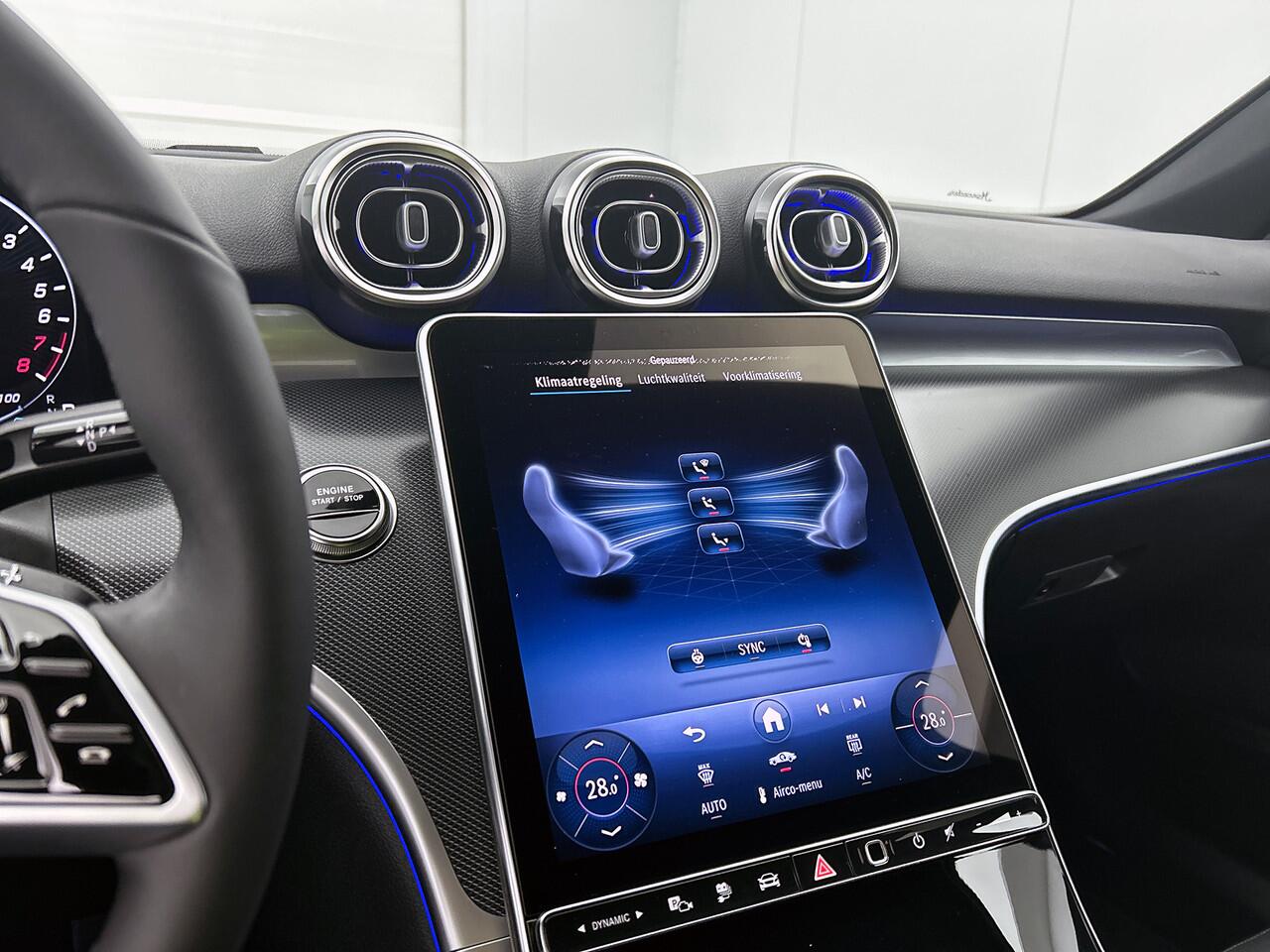 Mercedes-Benz C-KLASSE 300 e Business Solution Luxury | Trekhaak | Winter pakket | Antidiefstalpakket GUARD 360° Plus | Warmtewerend, donkergetint glas | Smartphone integratie | Memorypakket | Premium sfeerverlichting |