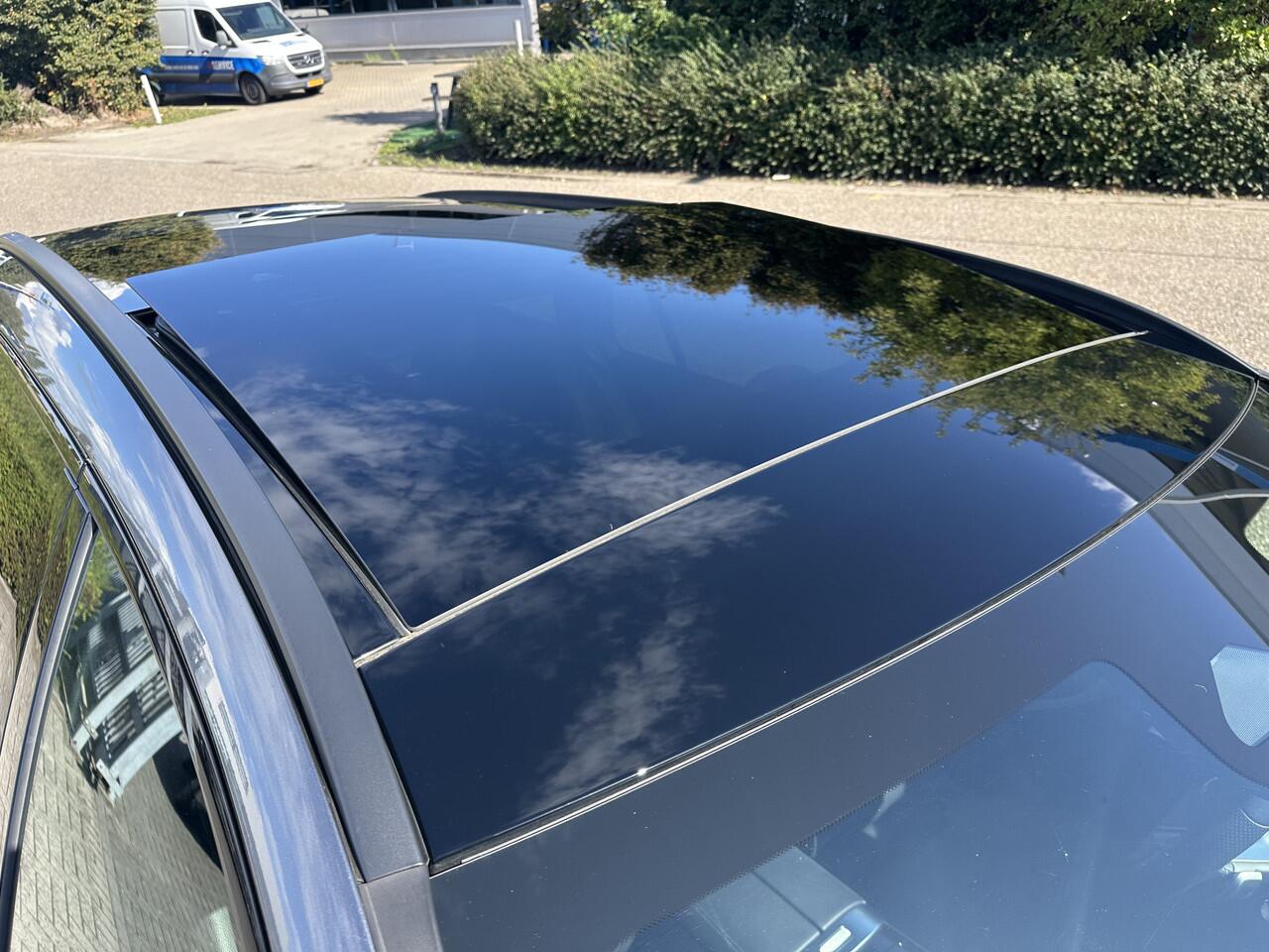 Mercedes-Benz C-KLASSE Estate 180 AMG Line Trekhaak | Pano | Night