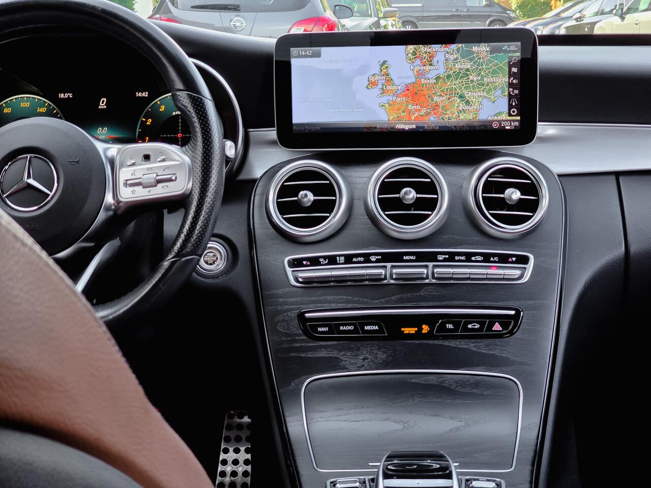 Mercedes-Benz C-KLASSE 180 AMG-LINE PLUS UPGRADE EDITION AUT9 SPORTLEDER NAVI CAMERA 18INCH.LMV PDC