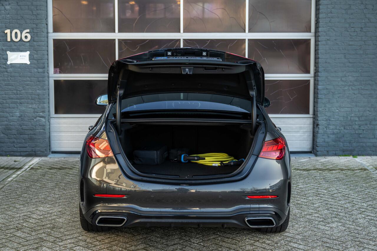 Mercedes-Benz C-KLASSE sedan 300 e AMG Line Pano, Leder, 18LM, 360 Camera, Navi, Alarm, Elec Stoelen , MBUX,