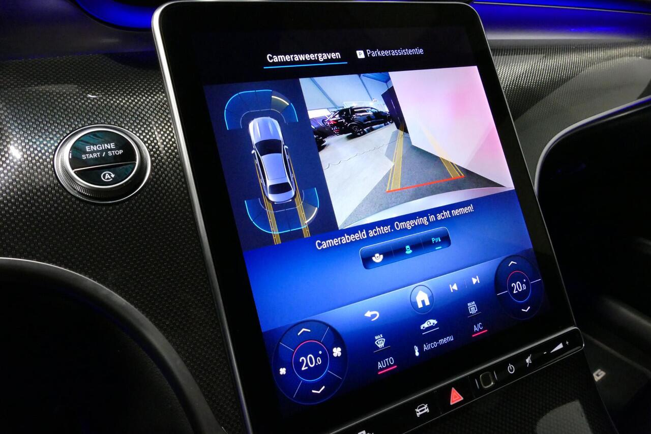 Mercedes-Benz C-KLASSE 200 Launch Edition AMG Line / Orig. Nederlands / C63S AMG Diffuser / Panamericana Grill / Panoramadak / Carbon inleg / Apple Carplay - Android Auto / Ambienteverlichting / Stoelverwarming / 19'' LMV / Cruise Control / Achteruitrijcamera / Widescreen