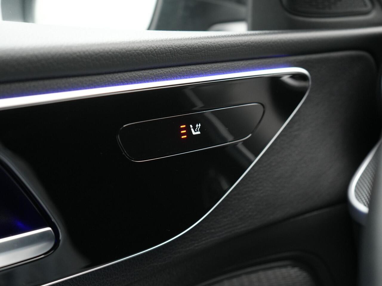 Mercedes-Benz C-KLASSE Estate 300 e Avantgarde Plug In Hybrid 313pk Dealer O.H. PHEV | Adaptive Cruise | 360 Camera | Lederen Sportstoelen Verwarmd | Night Pakket | Apple Carplay | Sfeerverlichting | Blis | Navigatie | DAB |