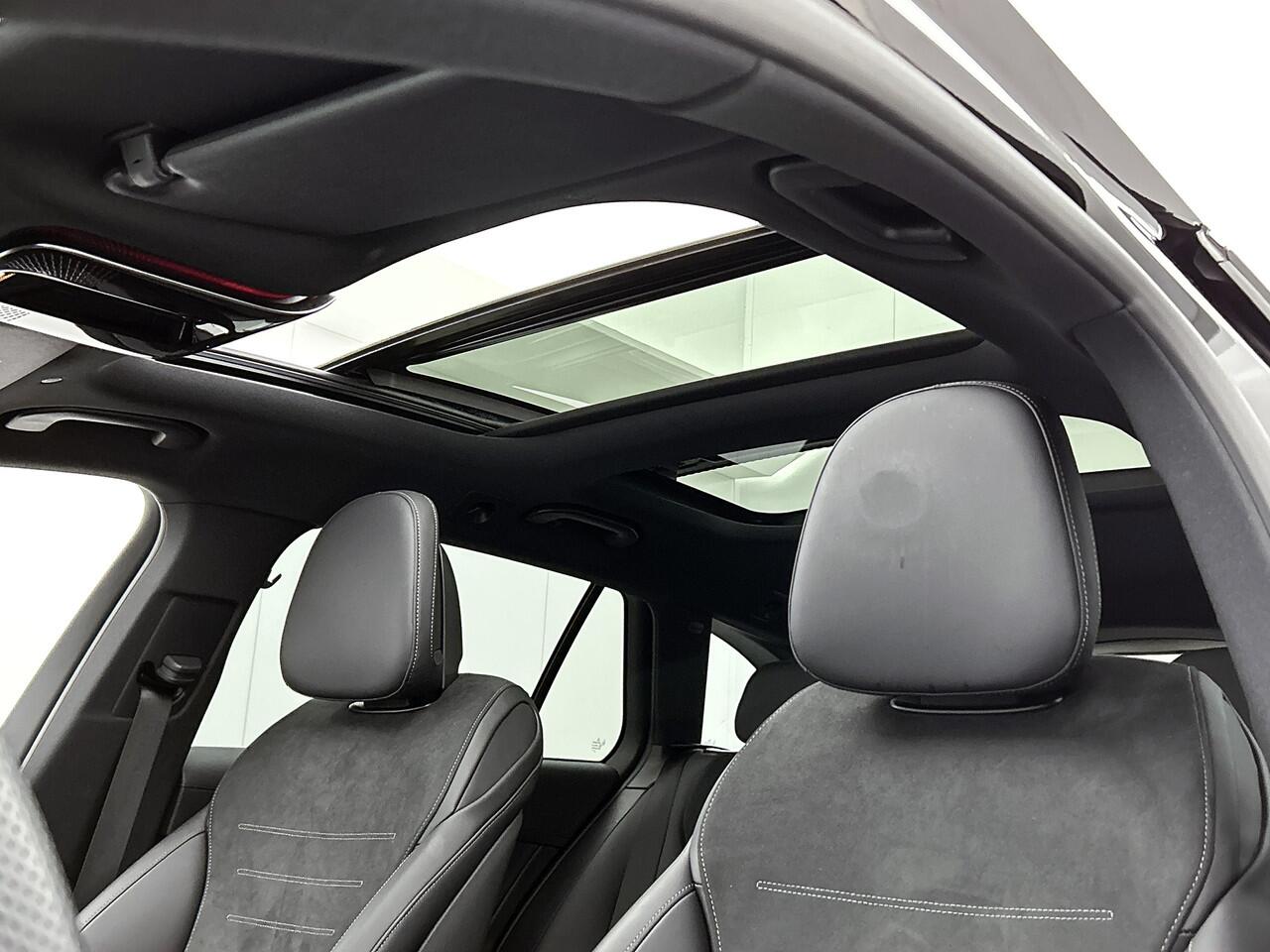 Mercedes-Benz C-KLASSE Estate 300 e AMG Plug-In Hybride AMG Line | Trekhaak | Panorama Schuif-Kanteldak | Digital Licht | Rijassistentiepakket Plus incl. PRE-SAFE Inclusief 24 maanden MB Certified garantie voor Europa.