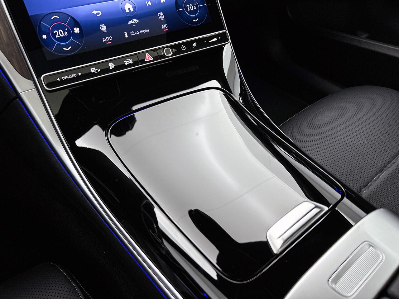 Mercedes-Benz C-KLASSE 300 e Business Solution AMG | Multicontourstoelen voor | Burmester® 3D surround sound system | AIR BALANCE pakket | Winter pakket | Stoelventilatie/- verwarming voor | Walnotenhout |