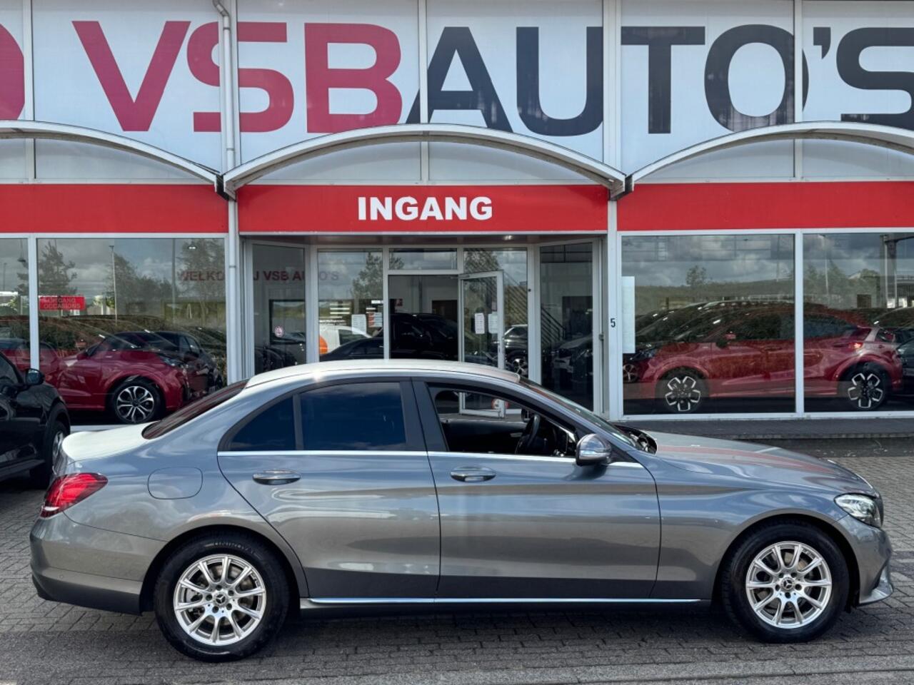 Mercedes-Benz C-KLASSE C 180 CGI 156PK. NAVIGATIE 360 CAMERA AIRCO LMV PDC ELEC-PAKKET