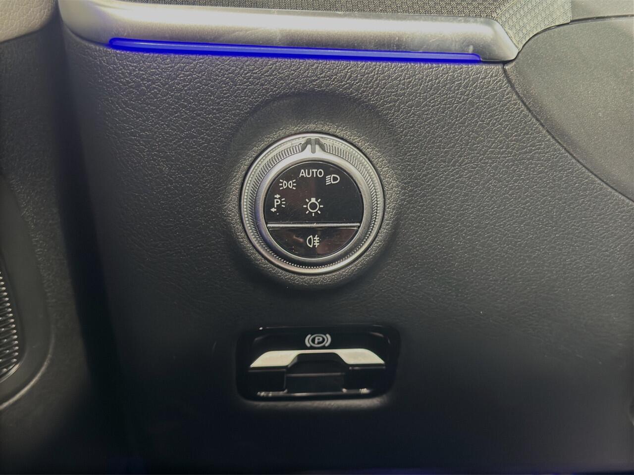 Mercedes-Benz C-KLASSE Estate 300 e AMG | EV 116km | NL dealer onderhouden | Burmester | Ambient | Laser | Keyless | Memory seats