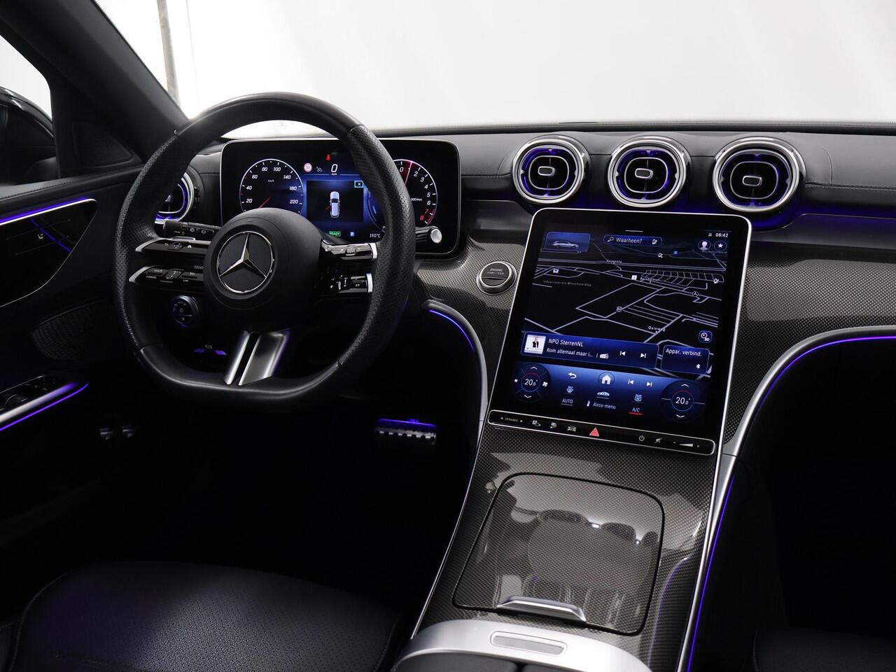 Mercedes-Benz C-KLASSE Estate 300 e AMG Night | Panoramadak | Trekhaak | Sfeerverlichting | Stoelverwarming | Alarm |