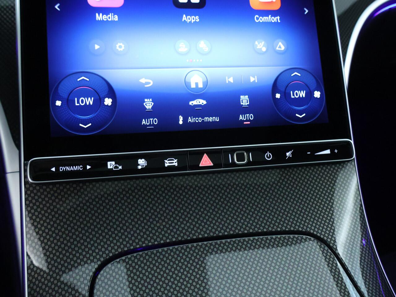 Mercedes-Benz C-KLASSE Estate 300e AMG-line Phev | Panorama Schuif/Kanteldak | Burmester Sound | Night-pakket | Parkeer Pilot 360gr camera | Rij assistentie pakket | Inclusief 24 maanden MB Certified garantie voor Europa.