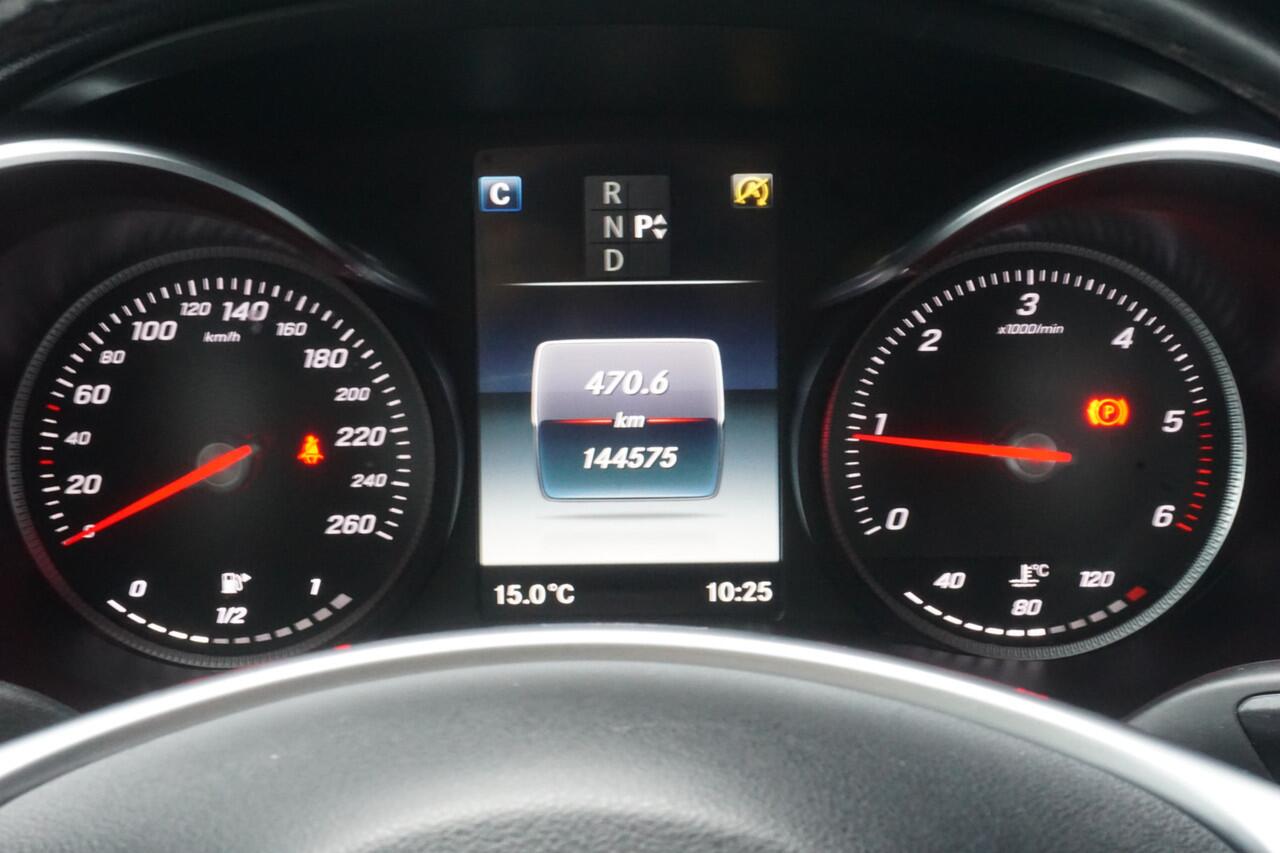 Mercedes-Benz C-KLASSE 180 CDI Sport Edition | Origineel NL | Panoramadak | Leder | Camera | Cruise Control | Navigatie |