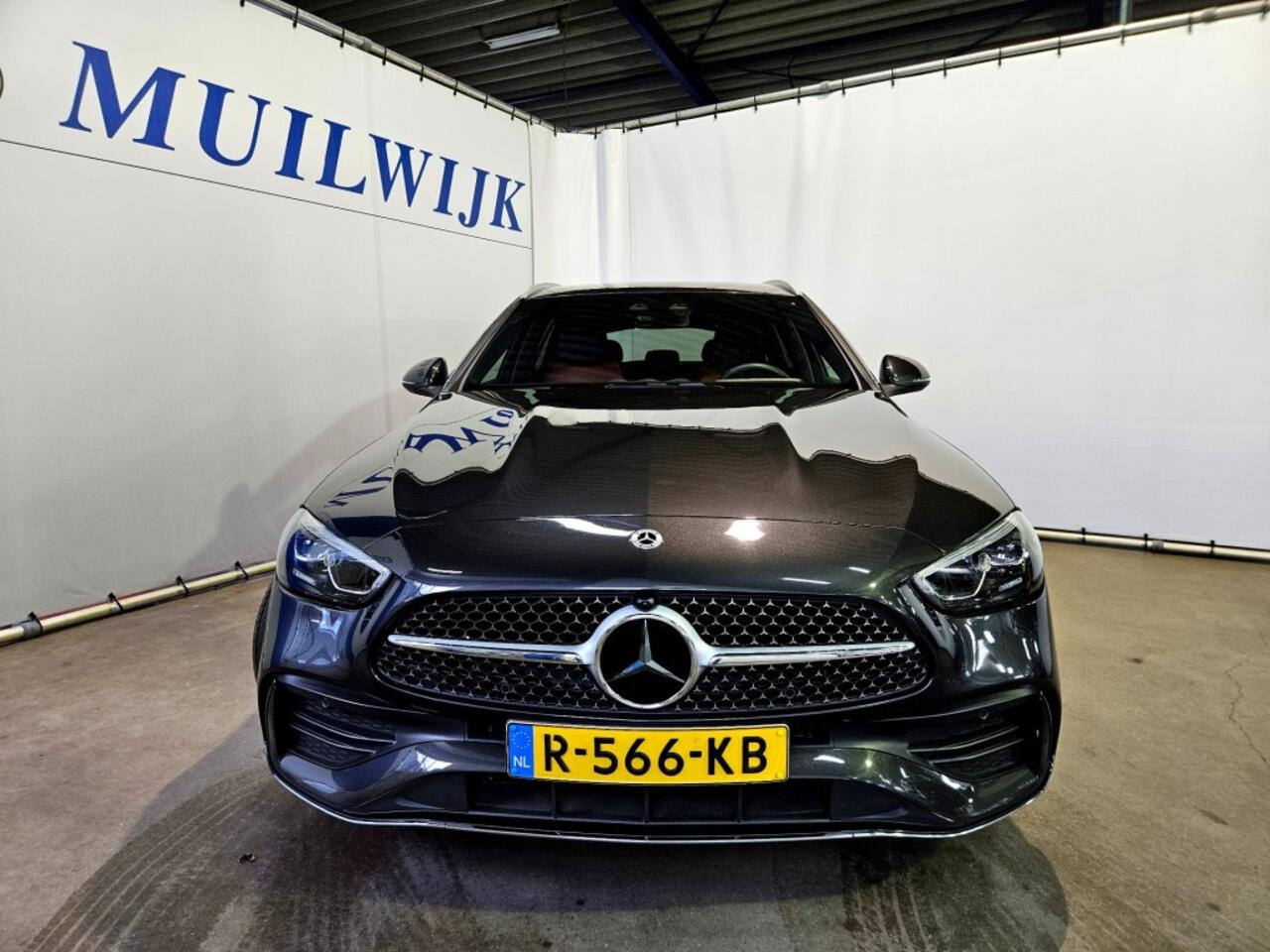 Mercedes-Benz C-KLASSE Estate 300 e AMG Line / Camera / Sfeerverlichting / NL Auto