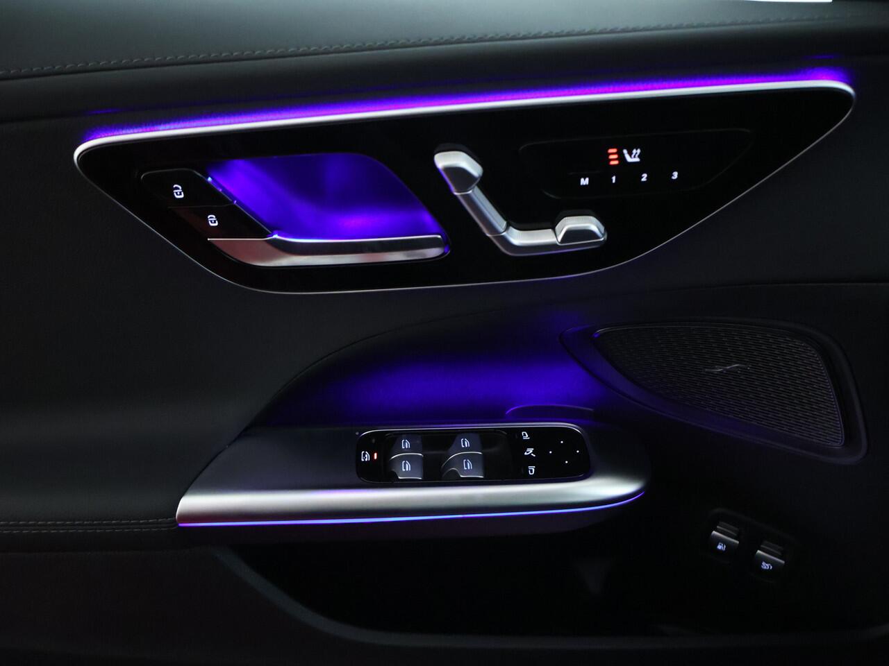 Mercedes-Benz C-KLASSE 300 e Business Solution AMG | Trekhaak | Nightpakket | Parkeerpakket met 360°-camera | Memorypakket | Dodehoekassistent Antidiefstalpakket GUARD 360° Plus | Spiegelpakket | KEYLESS GO | USB-pakket |