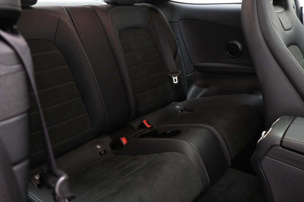 Mercedes-Benz C-KLASSE Coupé 200 AMG Line Advantage Pack | PANORAMADAK | DAB | DRAADLOZE LADER | CAMERA