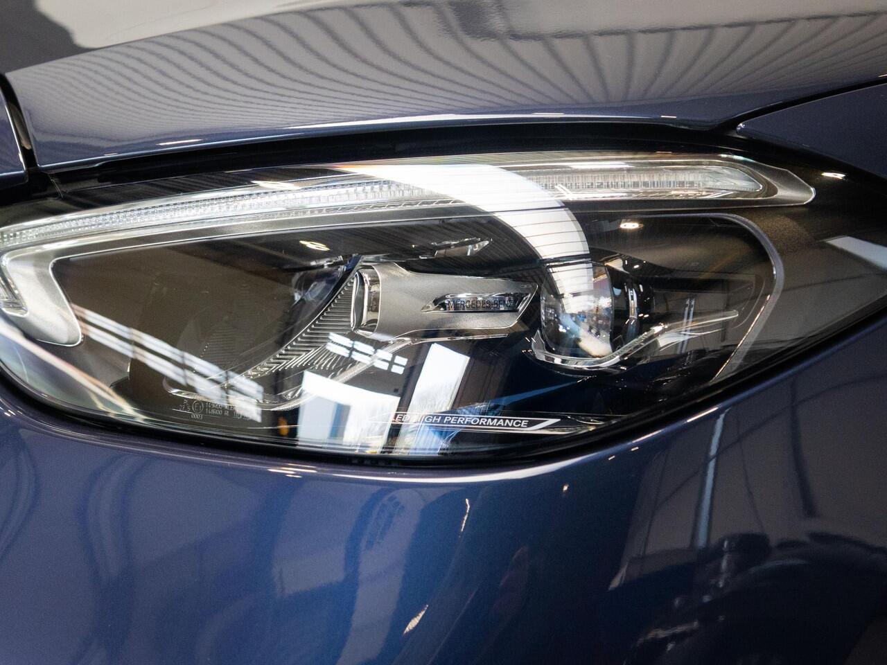 Mercedes-Benz C-KLASSE Estate 300 e Star Edition AMG Line Panorama dak | Trekhaak