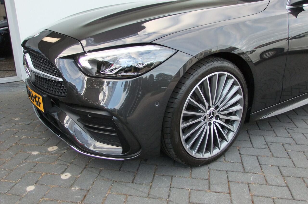 Mercedes-Benz C-KLASSE 180 AMG Line / NL auto/ Trekhaak af-fabriek/ Panorama/ Burmester / 19 inch